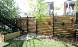 Comment on a construit notre clôture en bois horizontale