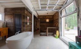 Une porte de garage dans le décor