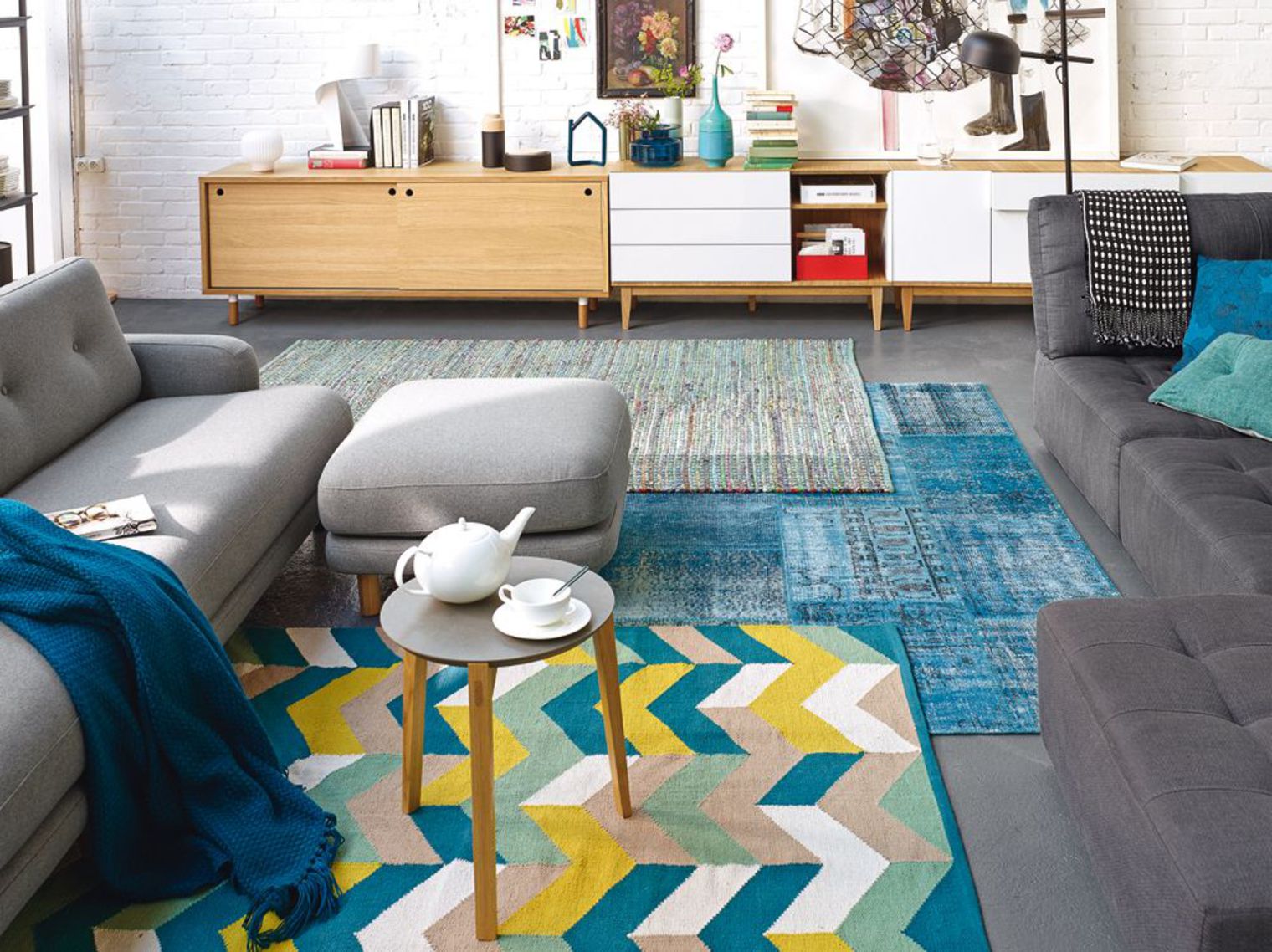 Déco salon : comment positionner son tapis pour un plus bel effet ?