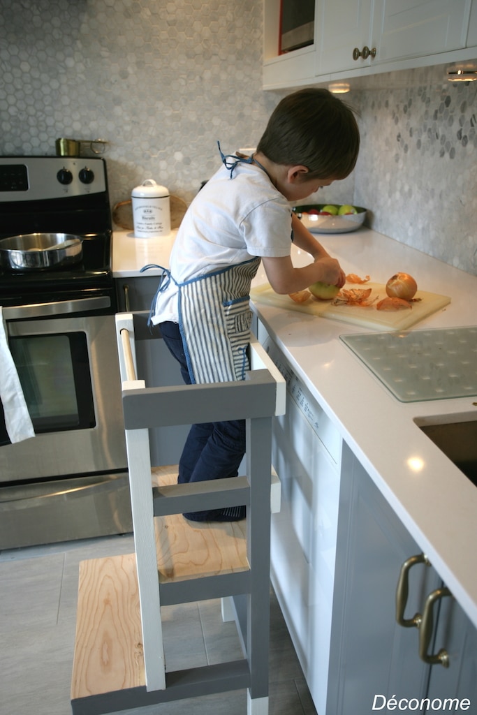 DIY tabouret de cuisine pour enfant en toute sécurité / DIY build a kitchen stool for kids to help you cook in safety