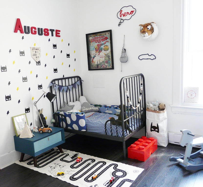 chambre enfant superhéros stickers muraux batman et mots en tricotin