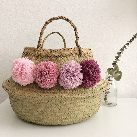 panier thaïlandais avec pompons à customiser