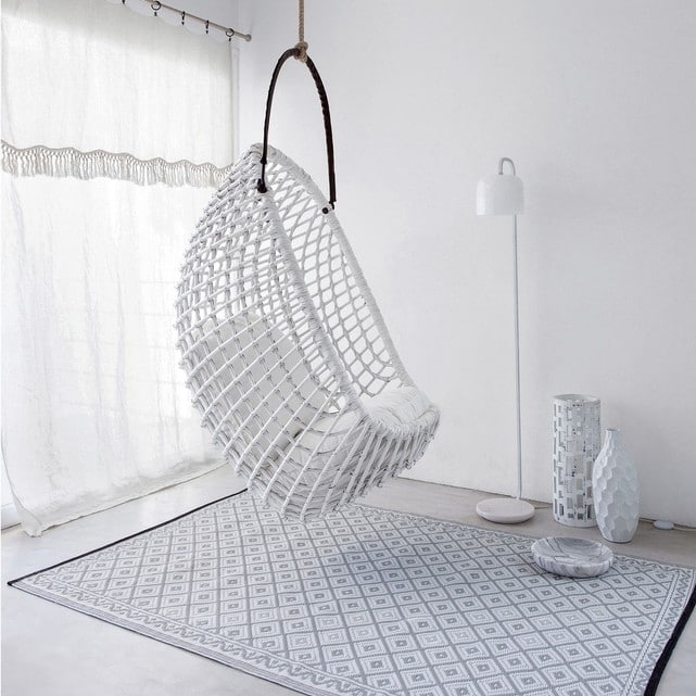 Fauteuil en rotin suspendu blanc