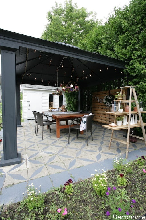 Peindre des dalles de terrasses en ciment au pochoir / DIY painted patio terrasse concrete tiles with stencil