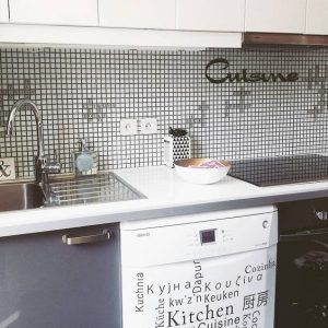 Crédence cuisine mosaique mots scrabble / kitchen backsplash scrabble