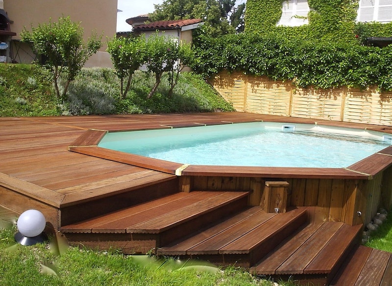 petite piscine semi entérrée