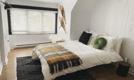 chambre lambris blanc