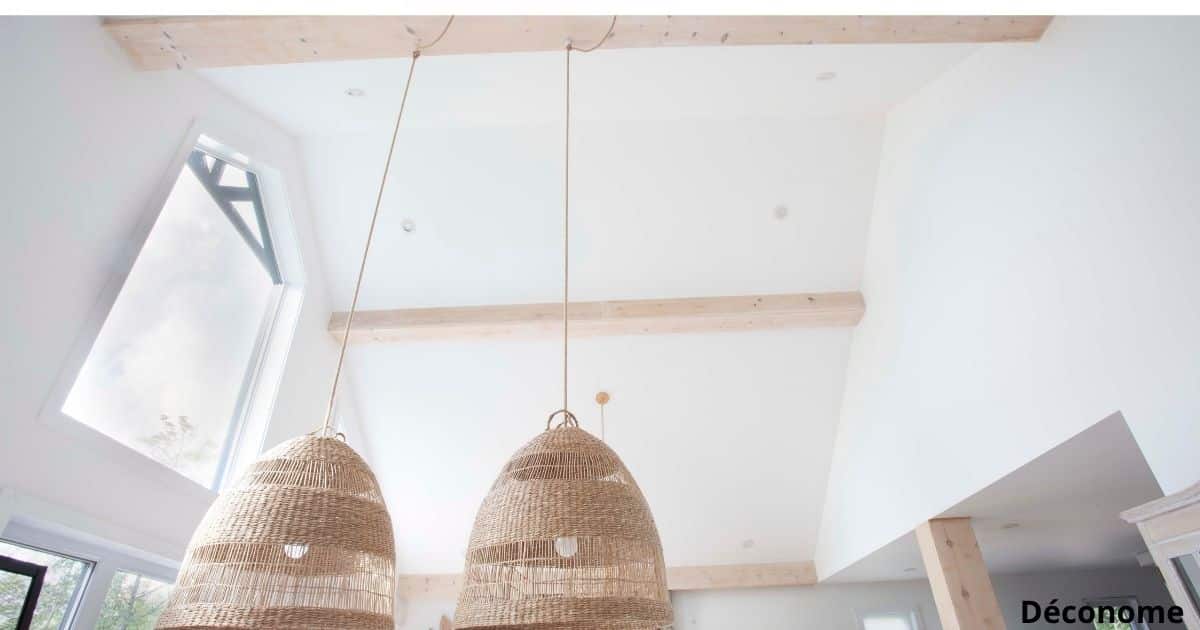 Fabriquer une fausse poutre en bois au plafond