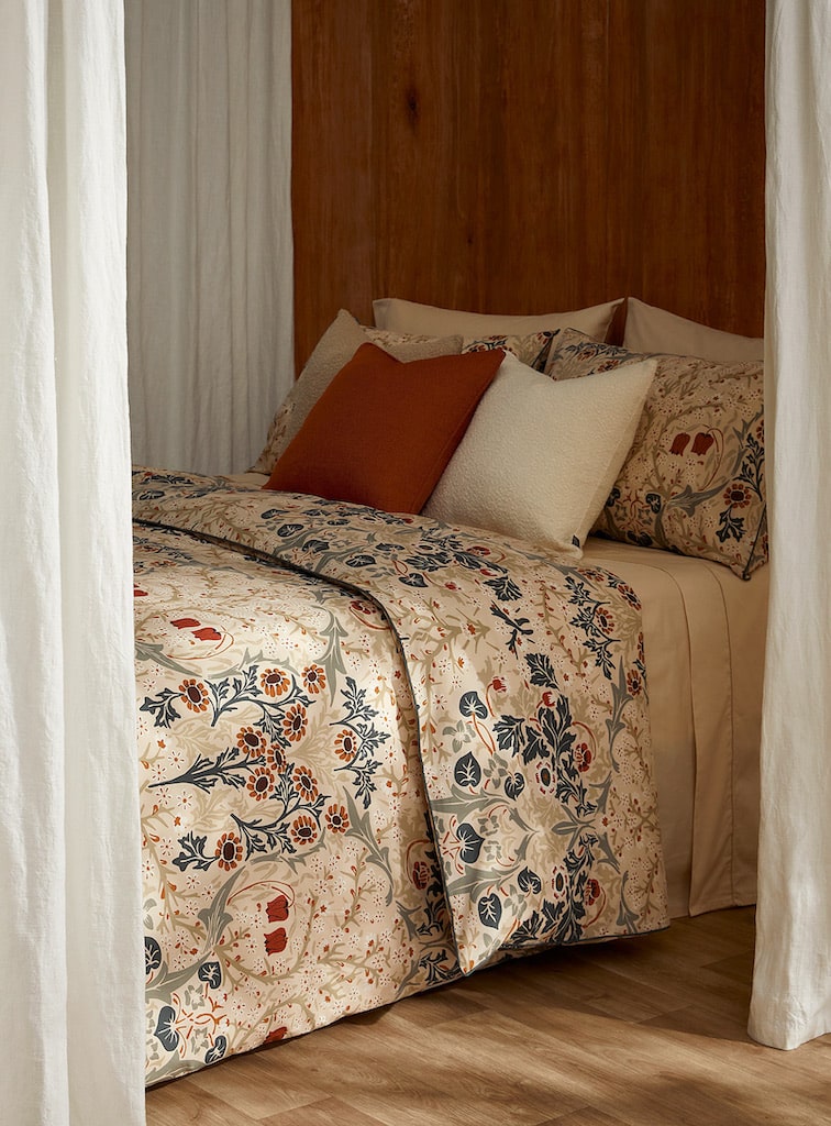 housse de couette beige à motifs fleuris